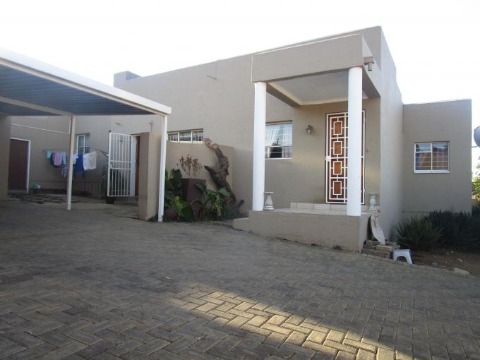 4 Bedroom House for Sale For Sale in Noordheuwel - Home Sell - MR227558