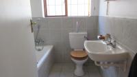 Bathroom 1 - 4 square meters of property in Stellenbosch