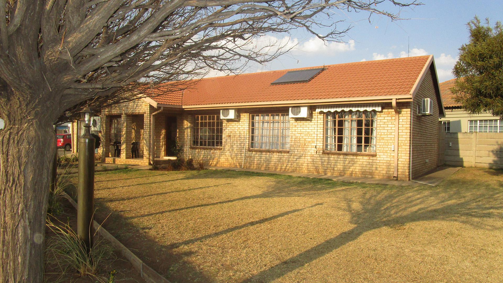 Front View of property in Riversdale