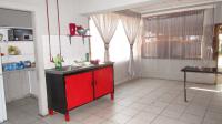 Kitchen - 22 square meters of property in Struisbult