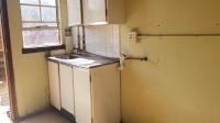 Kitchen - 7 square meters of property in Farrarmere