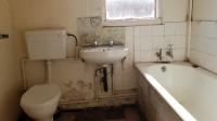 Bathroom 1 - 5 square meters of property in Farrarmere