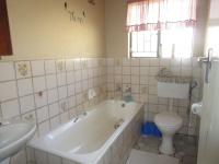 Bathroom 1 - 5 square meters of property in Sherwood Gardens