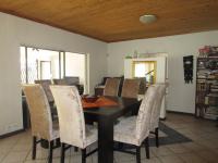 Dining Room - 16 square meters of property in Falcon Ridge