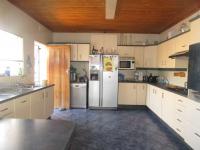 Kitchen - 18 square meters of property in Falcon Ridge