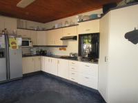 Kitchen - 18 square meters of property in Falcon Ridge