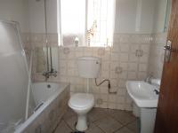 Bathroom 1 - 4 square meters of property in Falcon Ridge