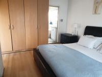 Bed Room 1 - 13 square meters of property in Van Riebeeckpark