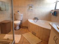 Bathroom 1 - 6 square meters of property in Van Riebeeckpark