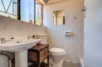 Main Bathroom - 3 square meters of property in Glenmarais (Glen Marais)