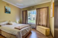 Bed Room 2 - 10 square meters of property in Glen Marais
