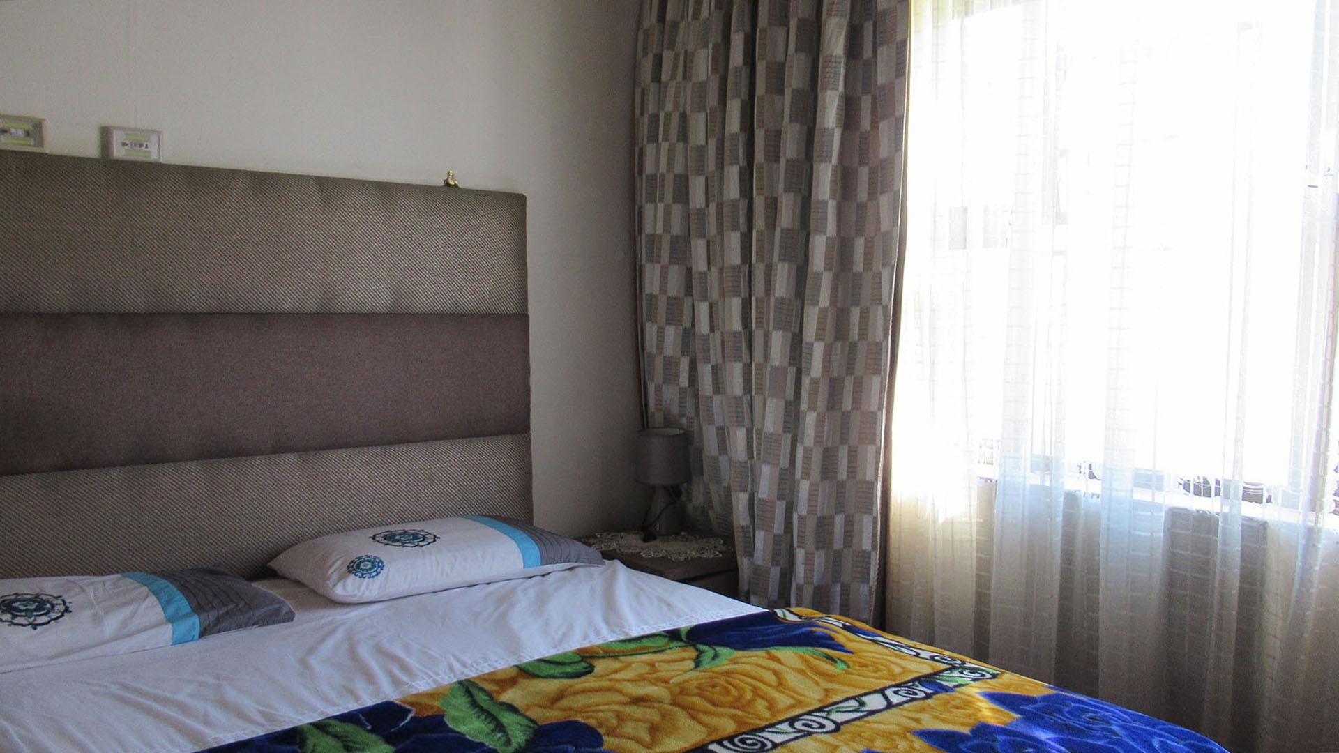 Bed Room 3 - 11 square meters of property in Gillview