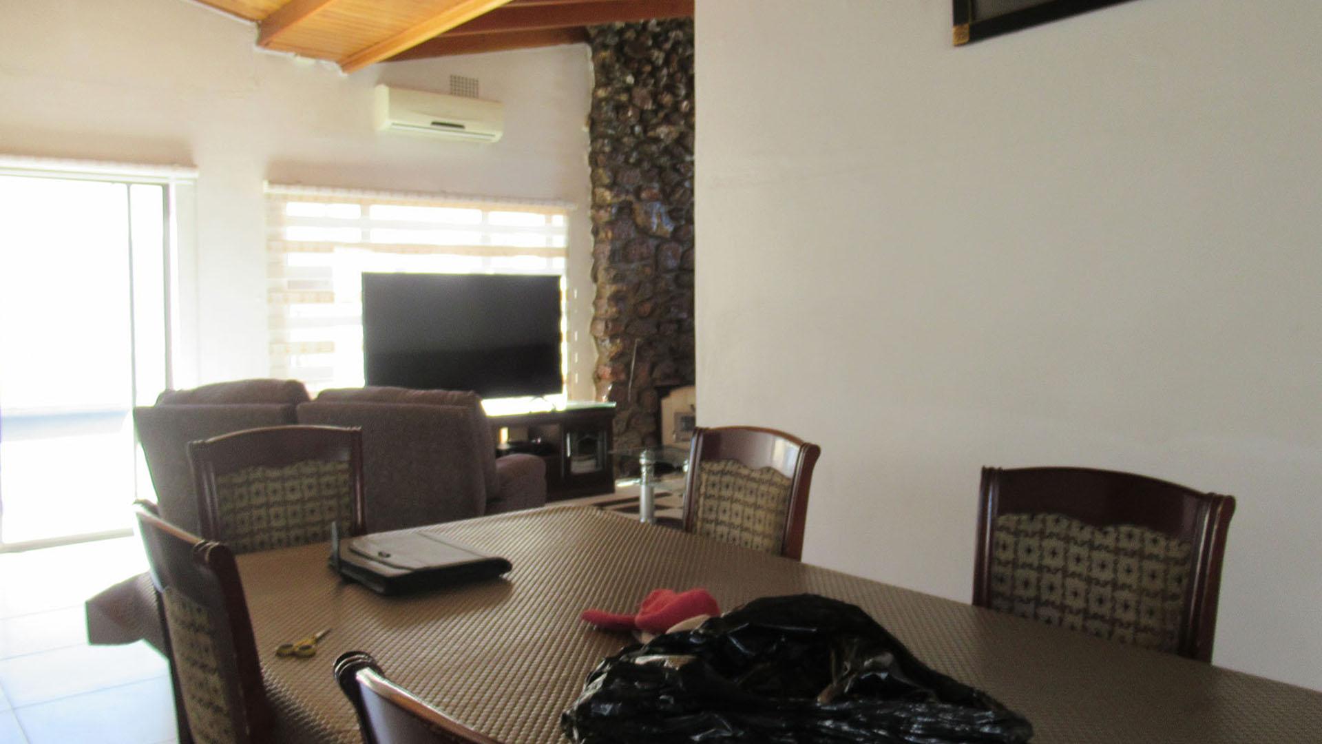 Dining Room - 12 square meters of property in Gillview