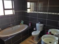 Main Bathroom of property in Bayswater