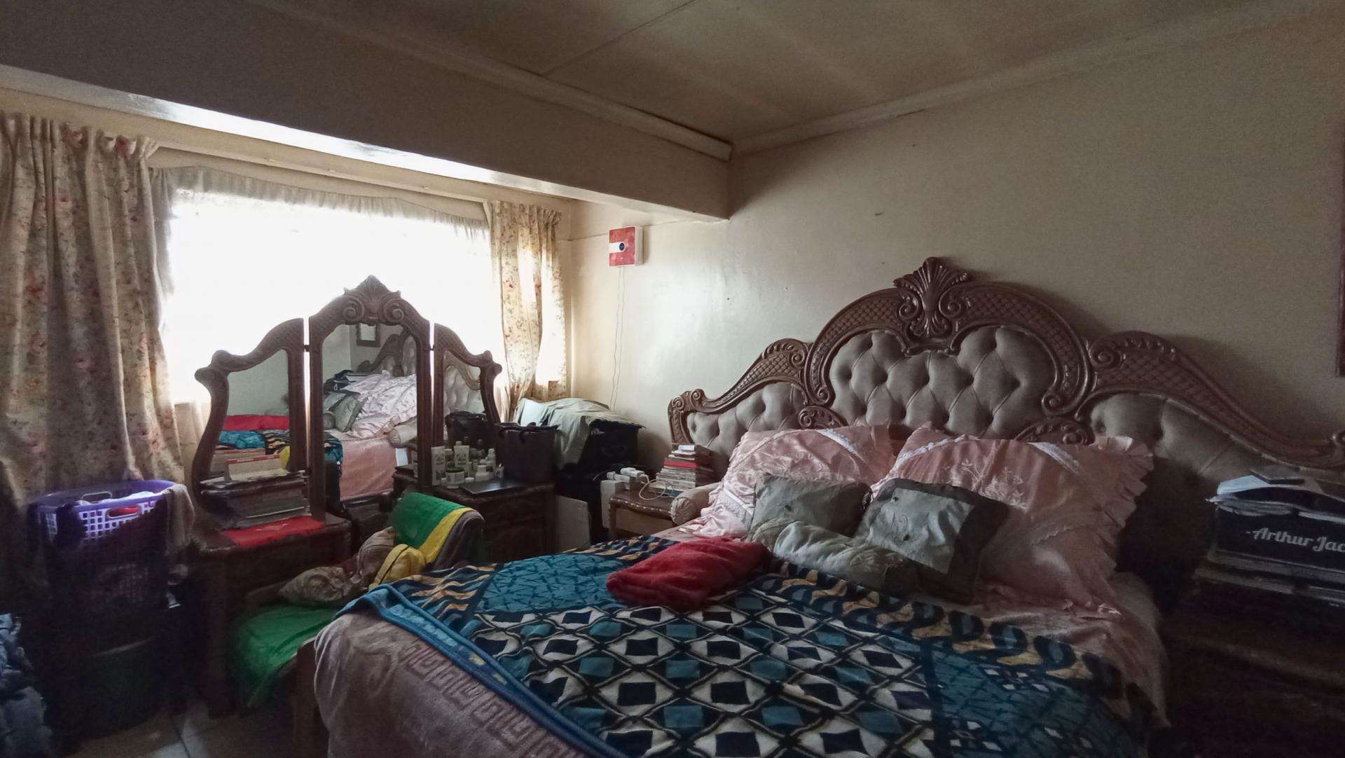 Bed Room 1 - 20 square meters of property in Georgetown