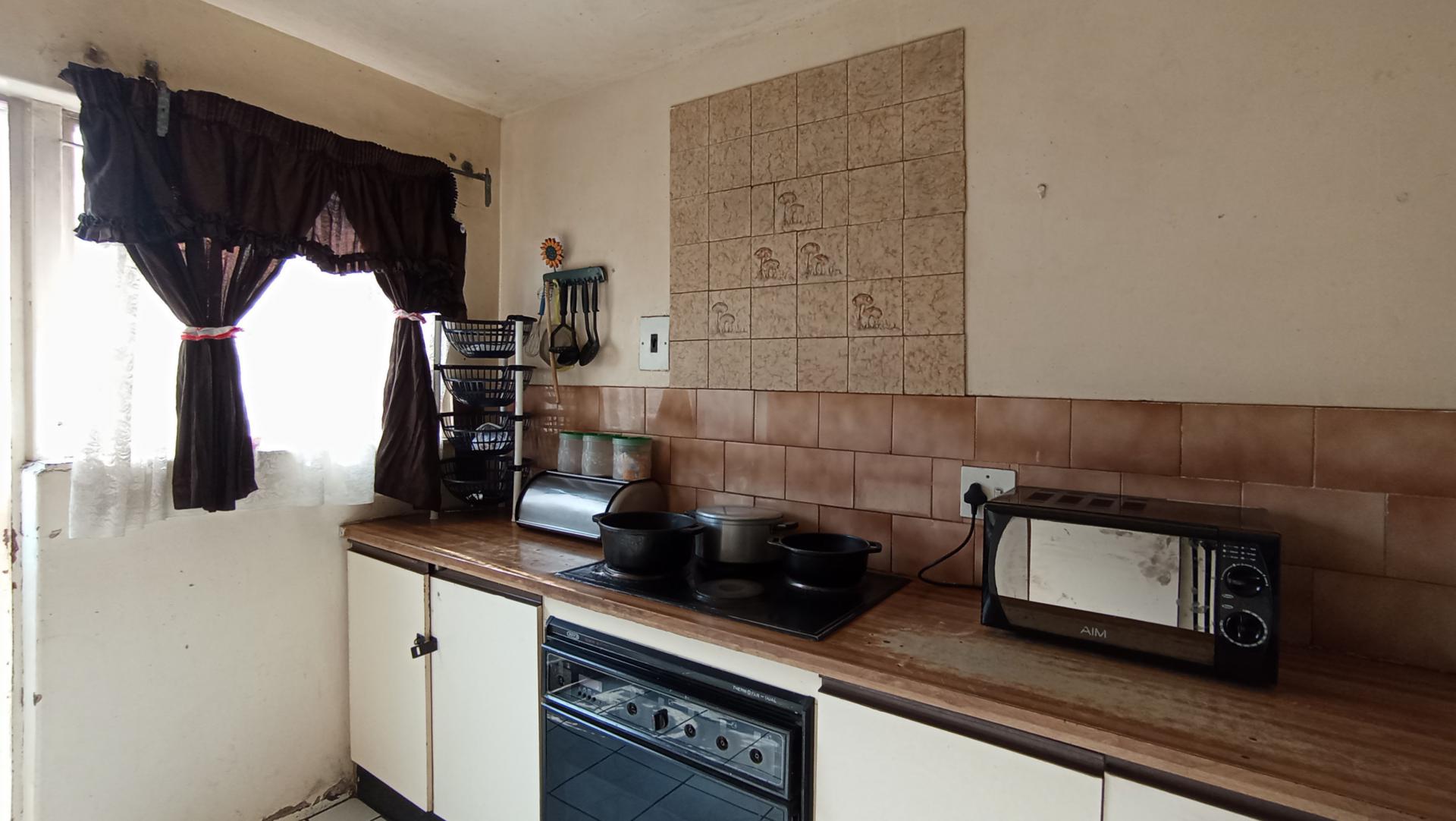 Kitchen - 12 square meters of property in Georgetown