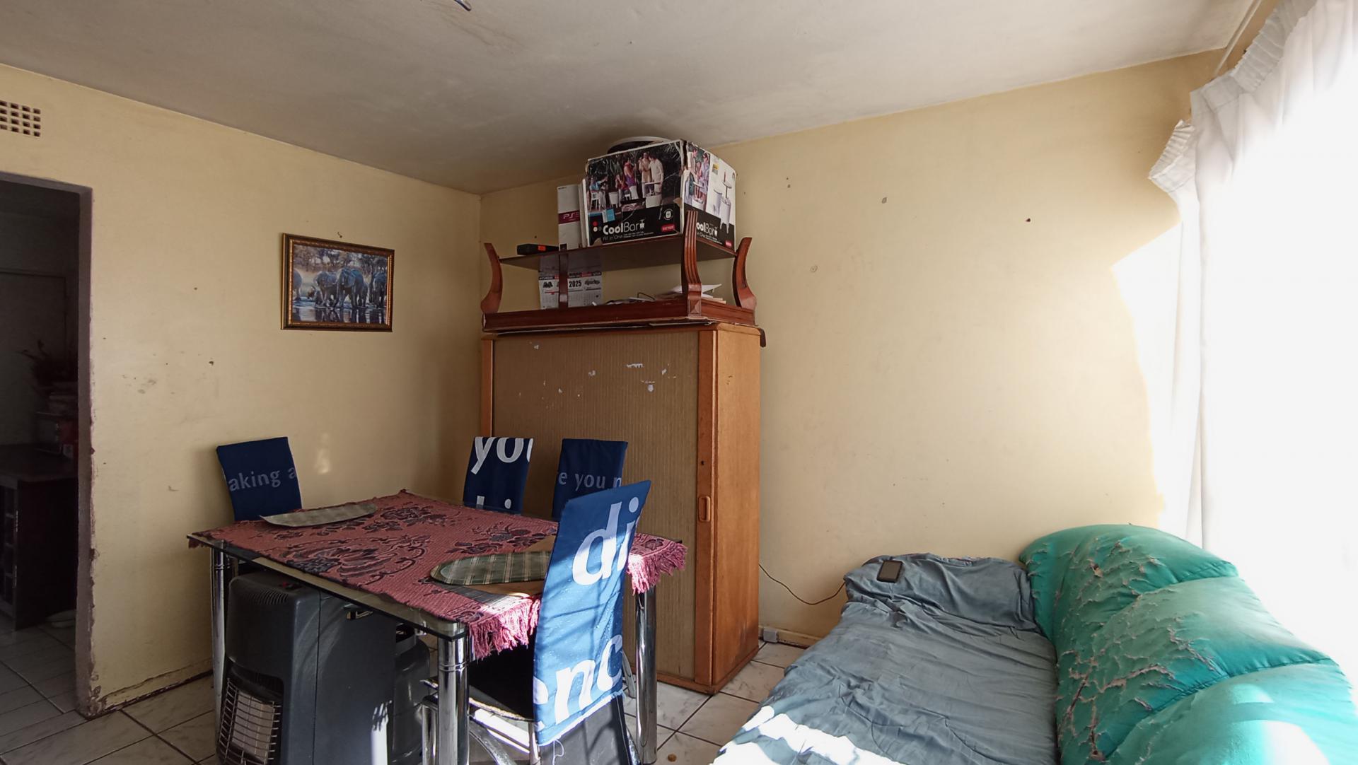 Dining Room - 11 square meters of property in Georgetown