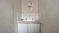 Guest Toilet - 3 square meters of property in Georgetown