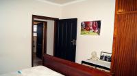 Bed Room 1 - 13 square meters of property in Uvongo