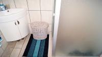 Main Bathroom - 34 square meters of property in Uvongo