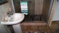 Bathroom 2 - 5 square meters of property in Uvongo