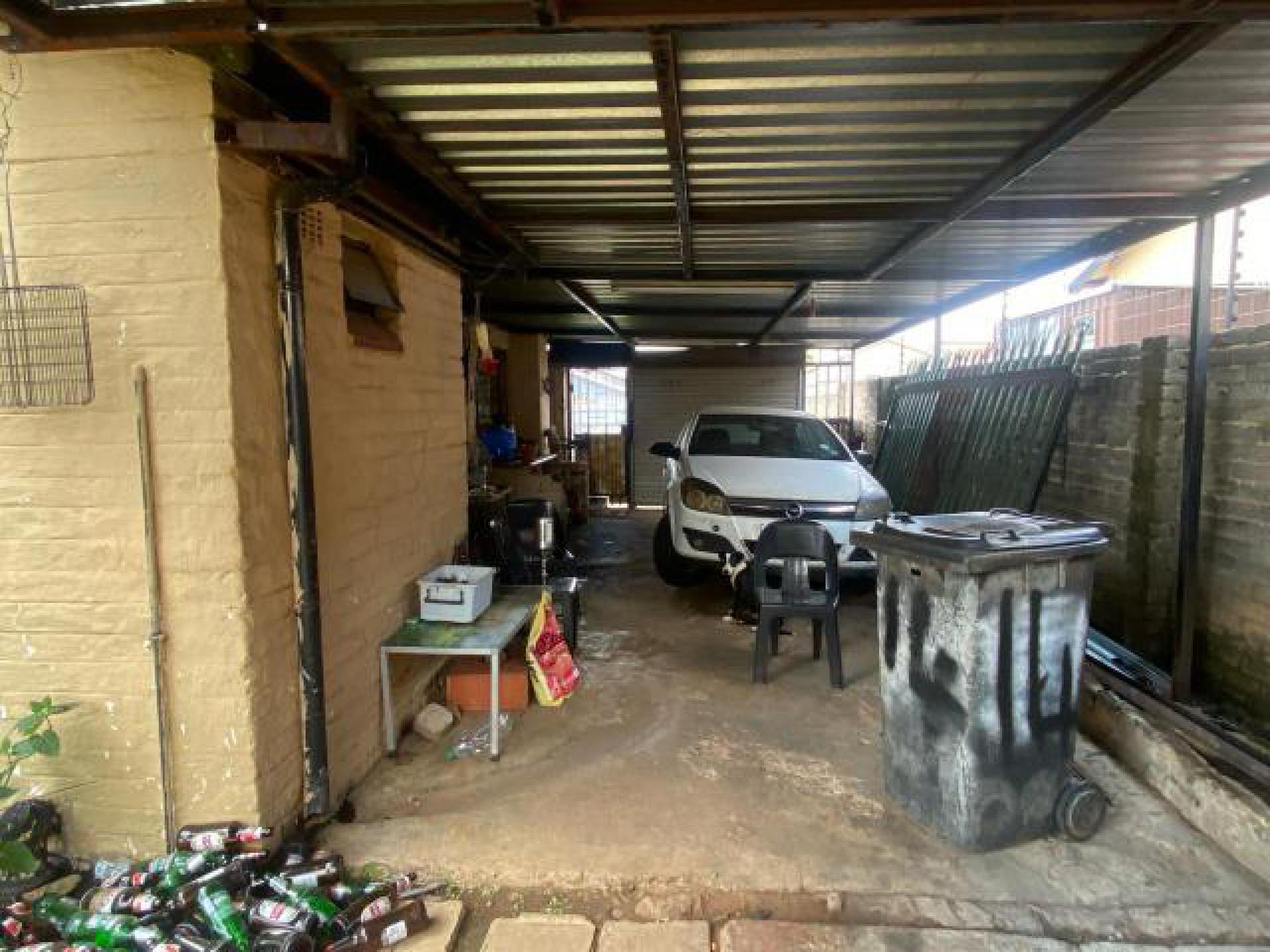 Front View of property in Bosmont