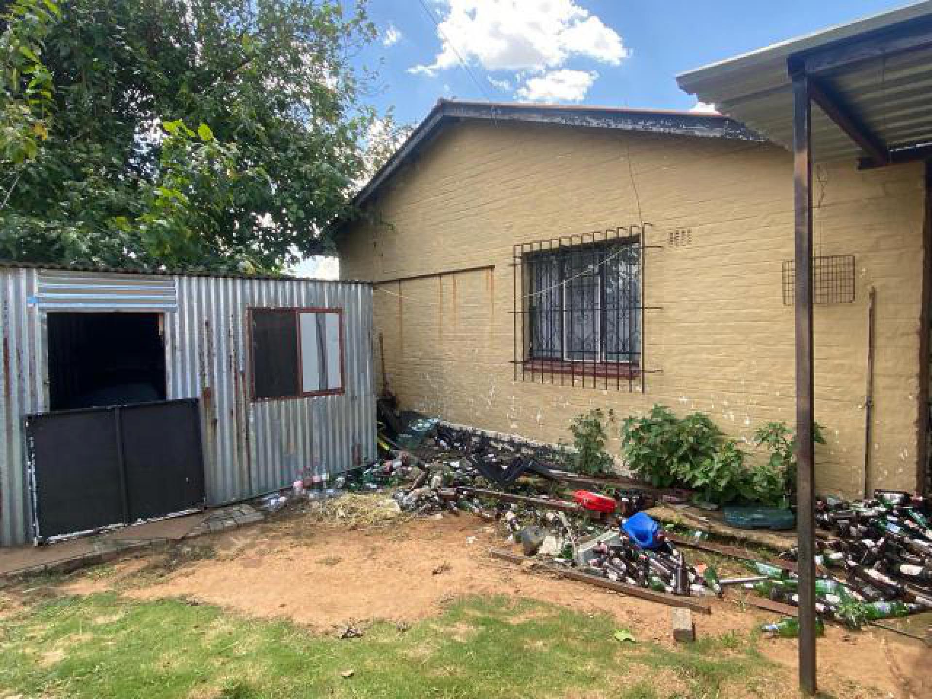 Front View of property in Bosmont
