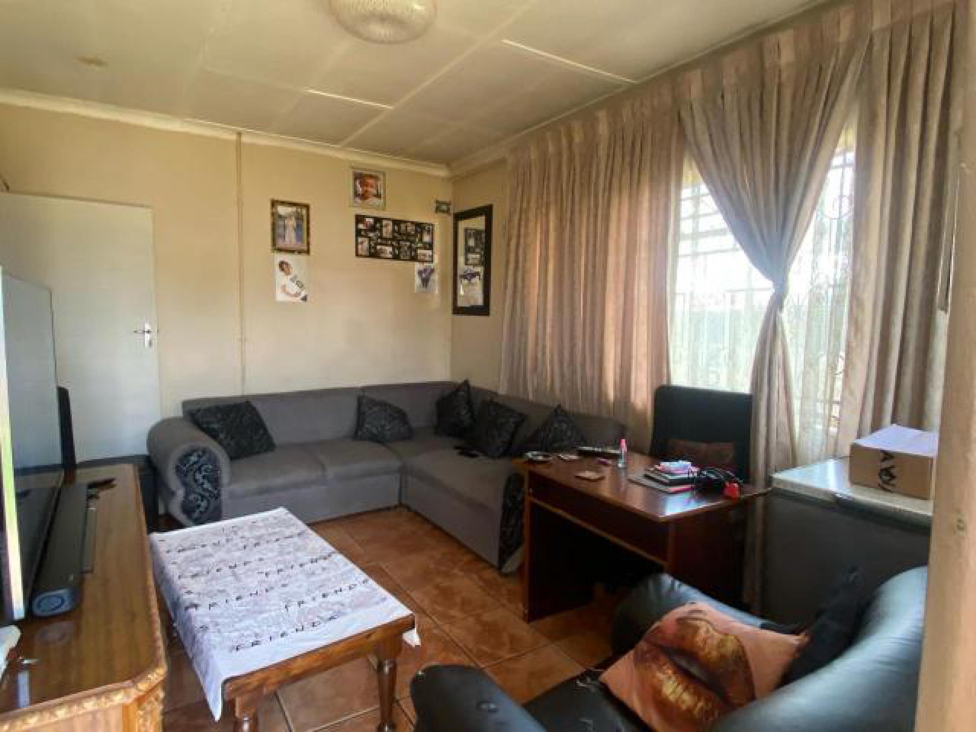 Lounges of property in Bosmont