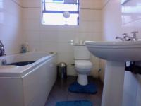 Bathroom 2 of property in Southernwood