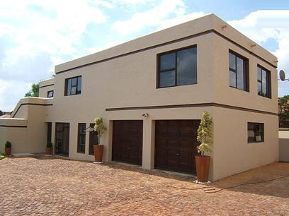 4 Bedroom House for Sale For Sale in Moreletapark - Home Sell - MR23099