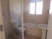 Bathroom 1 - 6 square meters of property in Greenhills