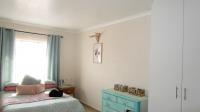 Main Bedroom - 13 square meters of property in Sharon Park
