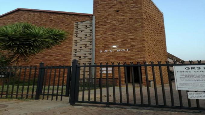2 Bedroom Sectional Title for Sale For Sale in Pretoria Gardens - Home Sell - MR231165