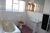 Bathroom 1 of property in Barberton