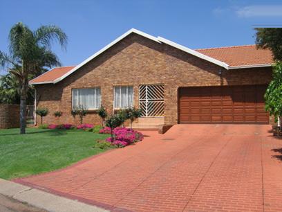 4 Bedroom House for Sale and to Rent For Sale in Rooihuiskraal - Home Sell - MR23159