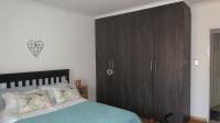 Main Bedroom - 12 square meters of property in Crystal Park