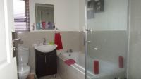 Bathroom 1 - 4 square meters of property in Crystal Park