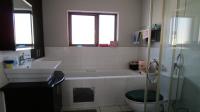 Bathroom 1 - 6 square meters of property in Noordwyk