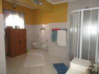 Main Bathroom - 22 square meters of property in Westonaria