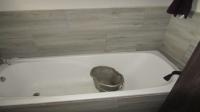 Bathroom 1 - 5 square meters of property in Crystal Park