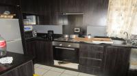 Kitchen - 8 square meters of property in Crystal Park