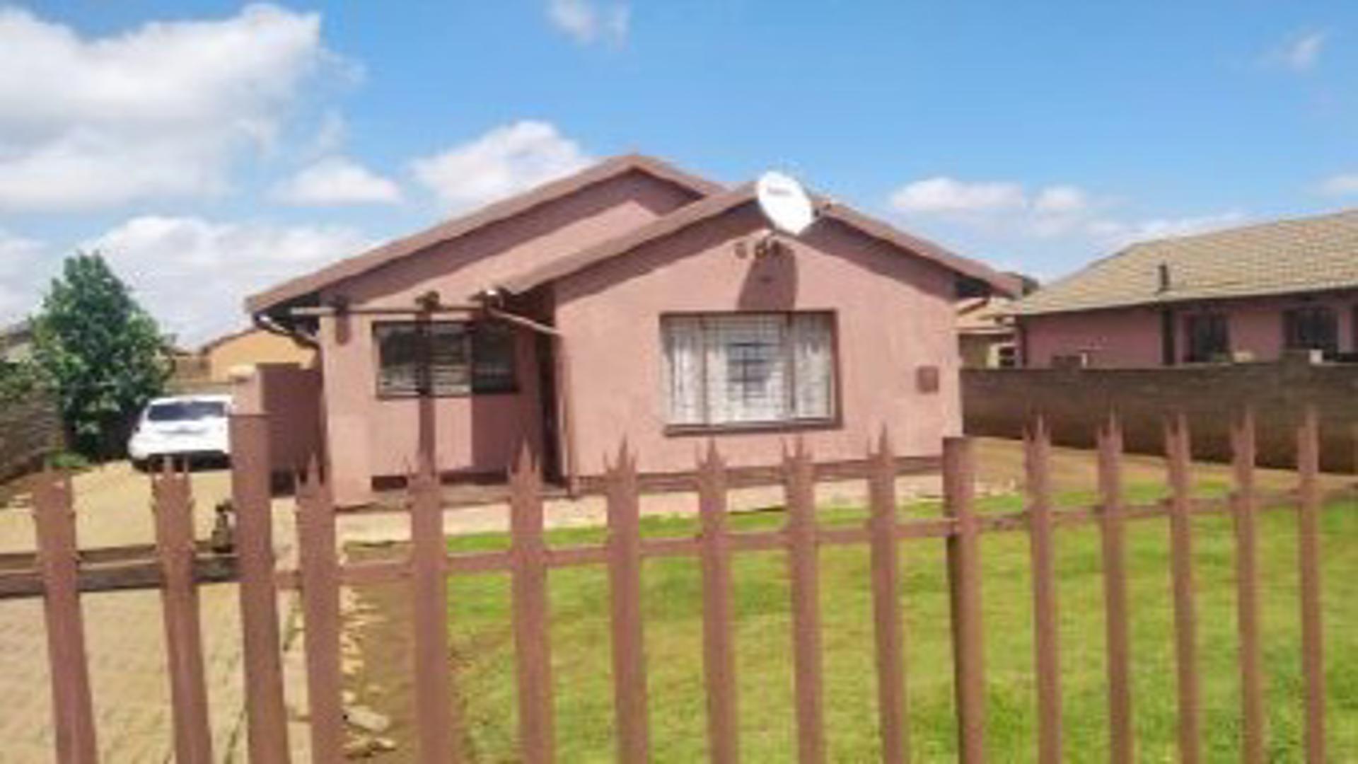 Front View of property in Sebokeng