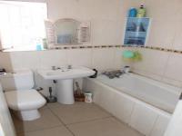 Bathroom 1 - 3 square meters of property in Rhodesfield
