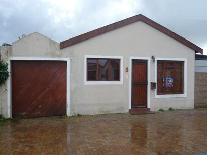 2 Bedroom House for Sale For Sale in Wynberg - CPT - Private Sale - MR23250