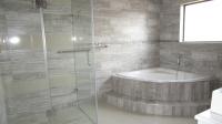 Main Bathroom - 12 square meters of property in Parkhaven