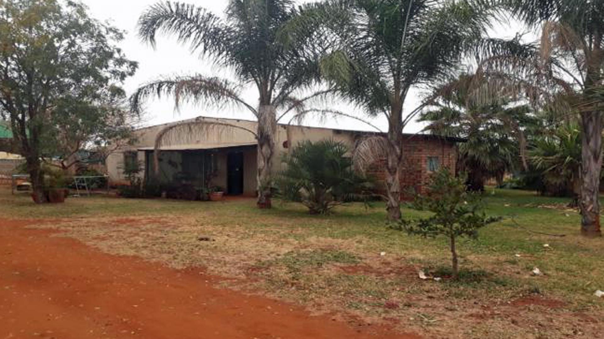 Front View of property in Mookgopong (Naboomspruit)