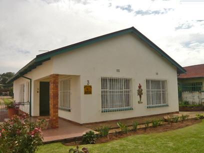 3 Bedroom House for Sale For Sale in Germiston - Home Sell - MR23328