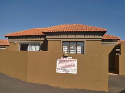 2 Bedroom Simplex for Sale For Sale in Randfontein - Private Sale - MR23363