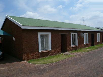 2 Bedroom Simplex for Sale For Sale in Polokwane - Private Sale - MR23403