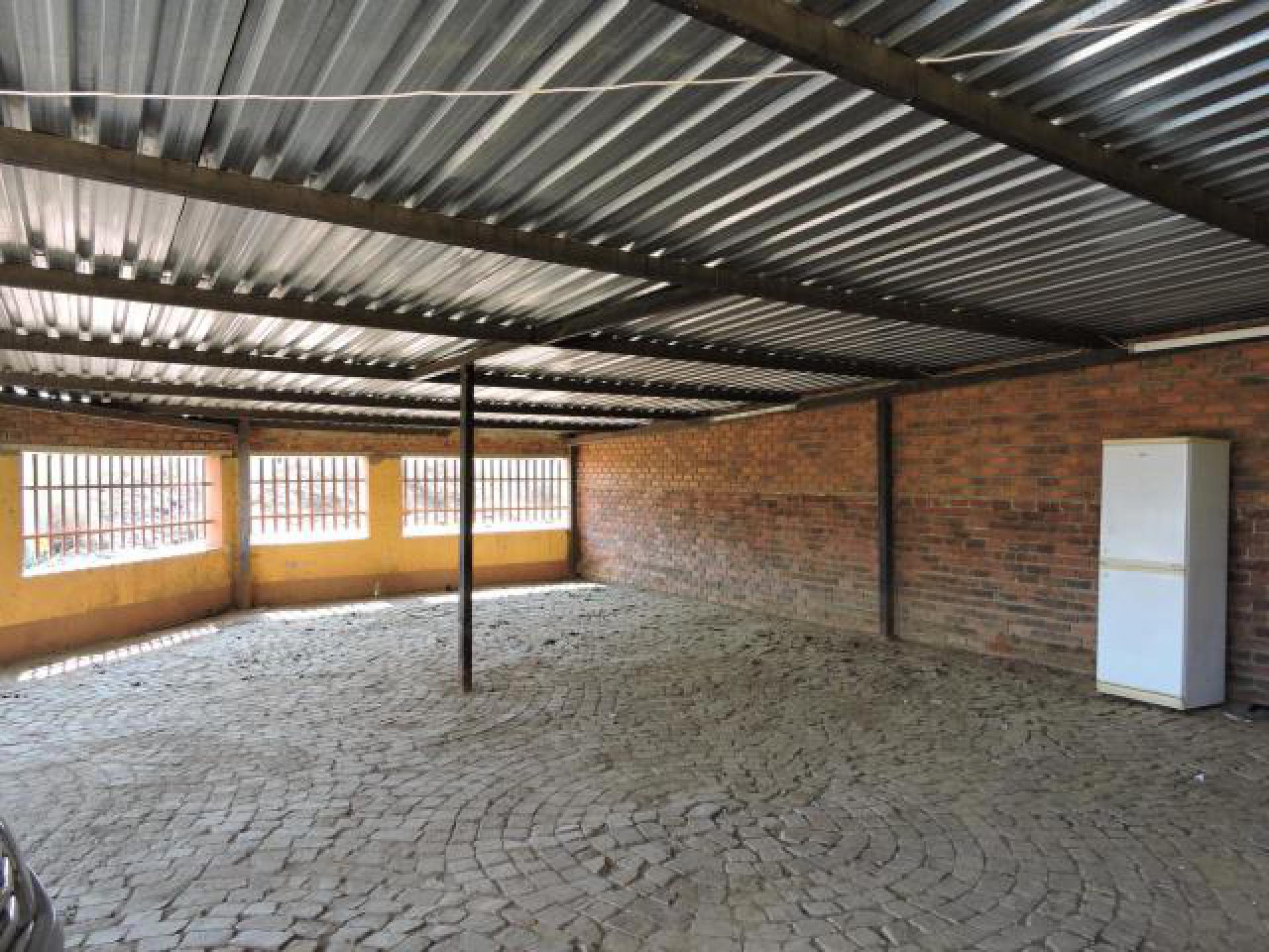 Spaces of property in Swartruggens